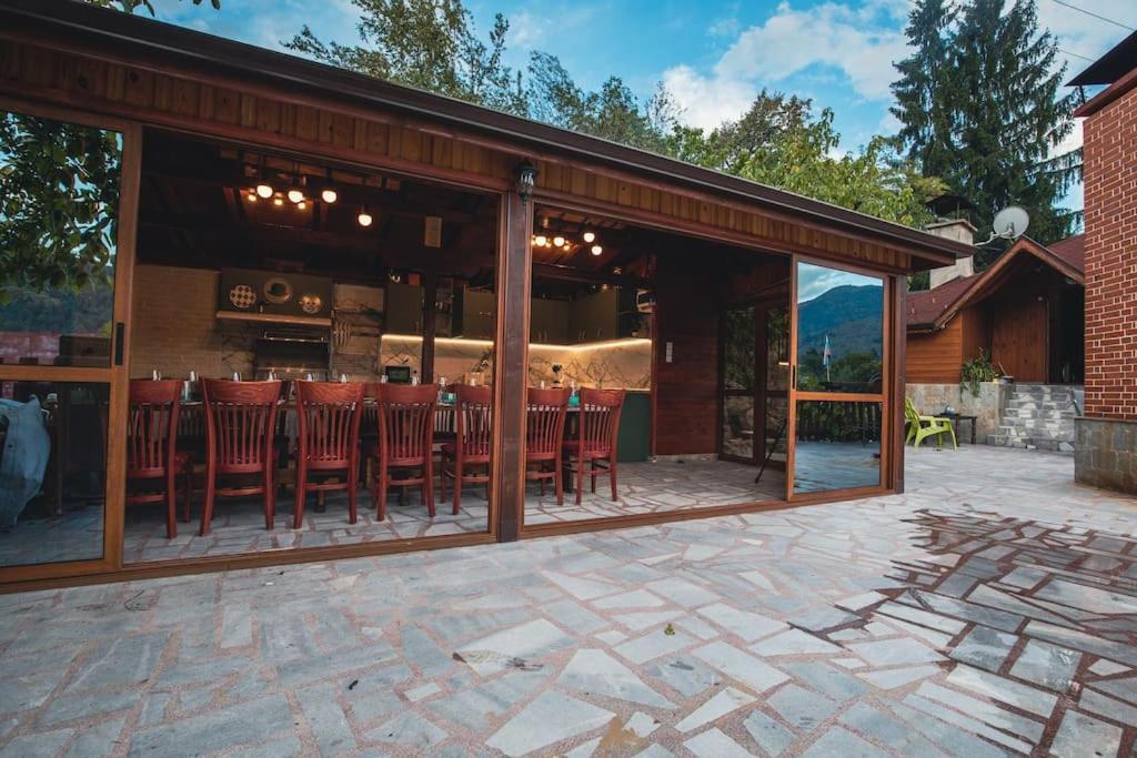 Duvaro Guesthouse Raduil Buitenkant foto