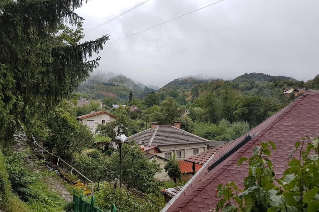 Duvaro Guesthouse Raduil Buitenkant foto